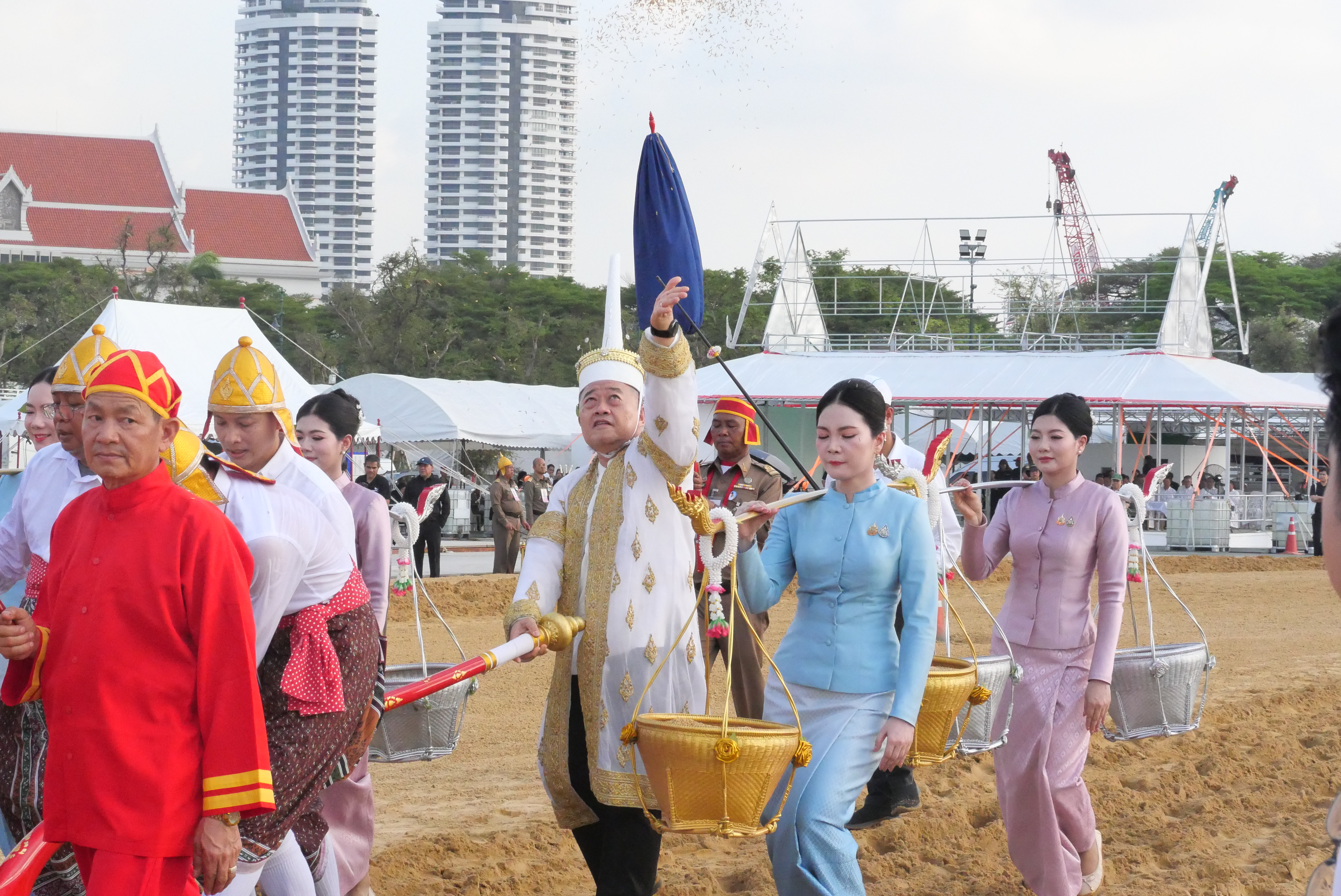 title - ส.ป.ก. ร่วมซ้อมใหญ่ ครั้งที่ 1 พระราชพิธีพืชมงคลจรดพระนังคัลแรกนาขวัญ ประจำปีพุทธศักราช 2569 